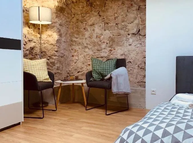 Felix Living 1 Szálloda *